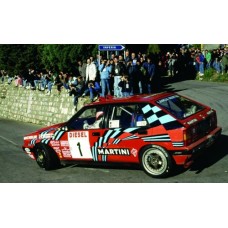 IT4712 - 1/24 LANCIA DELTA HF INTEGRALE SANREMO (PLASTIC KIT)