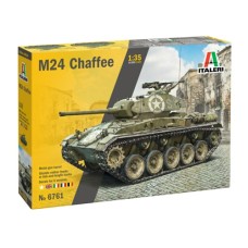 IT6761 - 1/35 M24 CHAFFEE (PLASTIC KIT)
