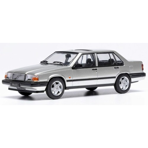 IXCLC631 - 1/43 VOLVO 940 TURBO SILVER 1990