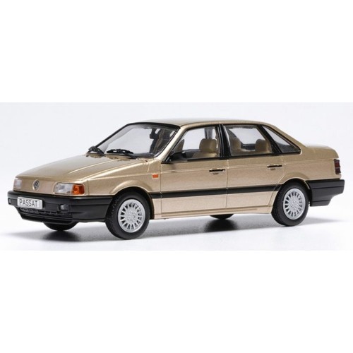IXCLC634 - 1/43 VW PASSAT CL (B3) BEIGE 1988