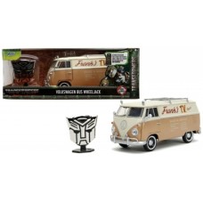 JAD34264 - 1/24 TRANSFORMERS RISE OF THE BEASTS WHEELJACK 1962 VW BUS WITH BADGE