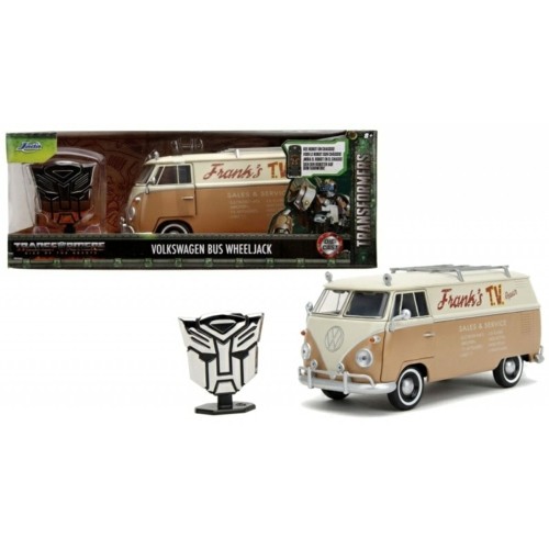 JAD34264 - 1/24 TRANSFORMERS RISE OF THE BEASTS WHEELJACK 1962 VW BUS WITH BADGE