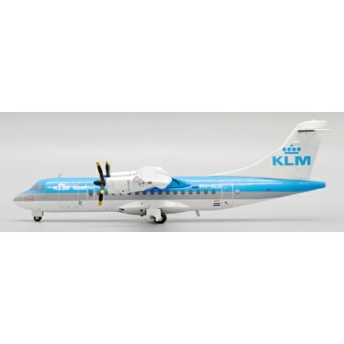 JC20147 - 1/200 KLM EXEL ATR42-300 REG: PH-XLD WITH STAND