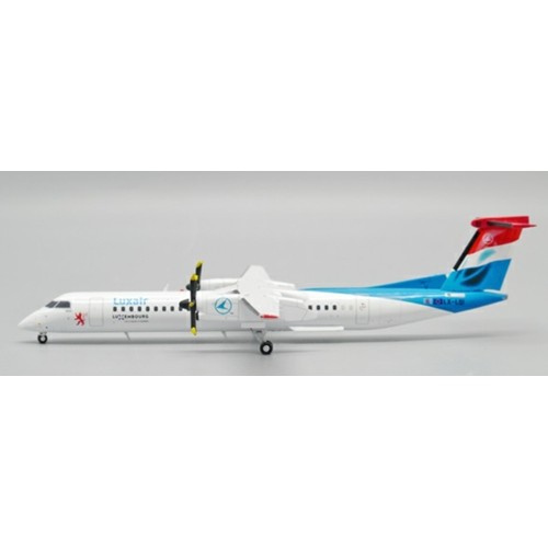 JC20168 - 1/200 LUXAIR BOMBARDIER DASH 8-Q400 REG: LX-LQI WITH STAND
