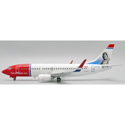 JC20177 - 1/200 NORWEGIAN AIR SHUTTLE BOEING 737-300 ROALD AMUNDSEN REG: LN-KHA WITH STAND