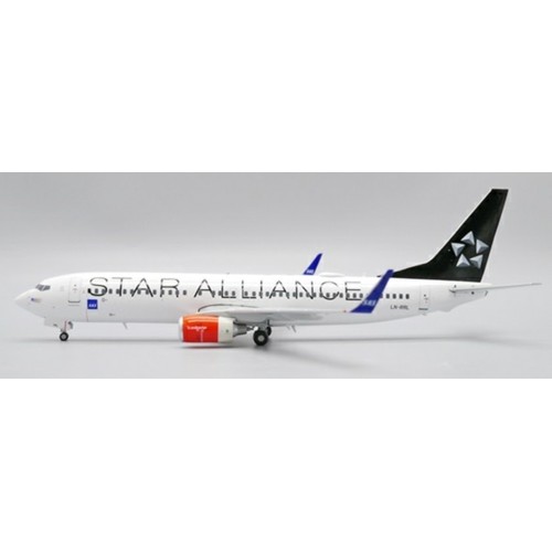 JC20179A - 1/200 SAS SCANDINAVIAN AIRLINES BOEING 737-800 STAR ALLIANCE REG: LN-RRL FLAPS DOWN WITH STAND