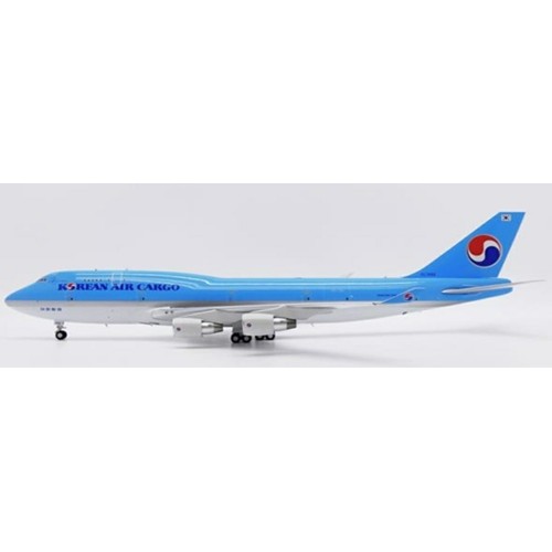 JC20186A - 1/200 KOREAN AIR CARGO BOEING 747-400BCF REG: HL7486 FLAPS DOWN WITH STAND