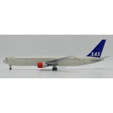 JC20191 - 1/200 SAS SCANDINAVIAN AIRLINES BOEING 767-300ER REG: LN-RCG WITH STAND