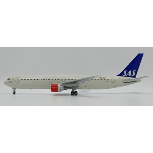 JC20191 - 1/200 SAS SCANDINAVIAN AIRLINES BOEING 767-300ER REG: LN-RCG WITH STAND