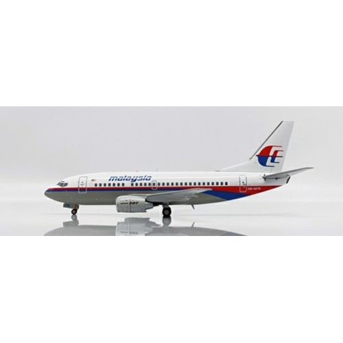 JC20253 - 1/200 MALAYSIA AIRLINES BOEING 737-500 REG: 9M-MFB WITH STAND