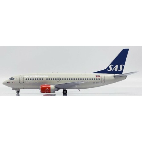 JC20258 - 1/200 SAS SCANDINAVIAN AIRLINES BOEING 737-500 REG: LN-BRV WITH STAND