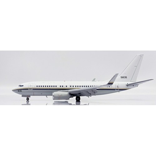 JC20278 - 1/200 US NAVY BOEING C-40A CLIPPER REG: 165835 WITH STAND