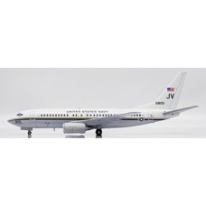 JC20279A - 1/200 US NAVY BOEING C-40A CLIPPER REG: 165829 FLAPS DOWN WITH STAND