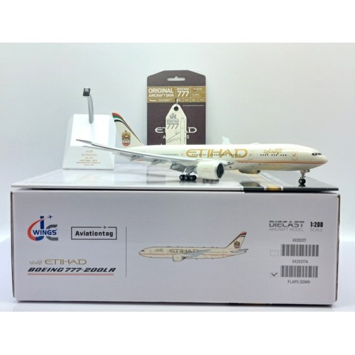 JC20317 - 1/200 ETIHAD AIRWAYS BOEING 777-200LR REG: A6-LRB WITH STAND AND LIMITED EDITION AVIATIONTAG
