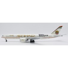 JC20323 - 1/200 ETIHAD AIRWAYS BOEING 777-200LR FAST AND FURIOUS 7 REG: A6-LRE WITH STAND