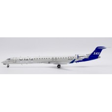 JC20361 - 1/200 SAS SCANDINAVIAN AIRLINES BOMBARDIER CRJ-900LR REG: ES-ACG WITH STAND