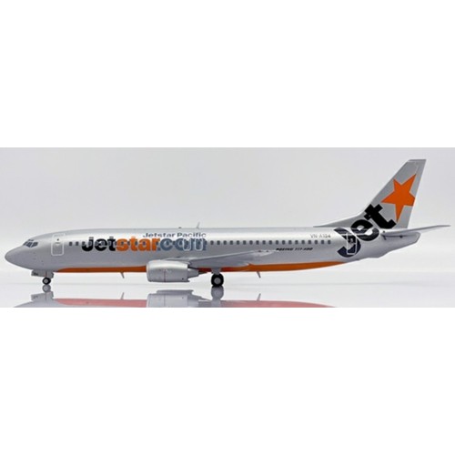 JC20387 - 1/200 JETSTAR PACIFIC BOEING 737-400 REG: VN-A194 WITH STAND