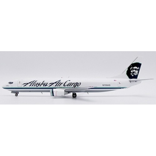 JC20398 - 1/200 ALASKA AIR CARGO BOEING 737-400(SF) REG: N709AS WITH STAND