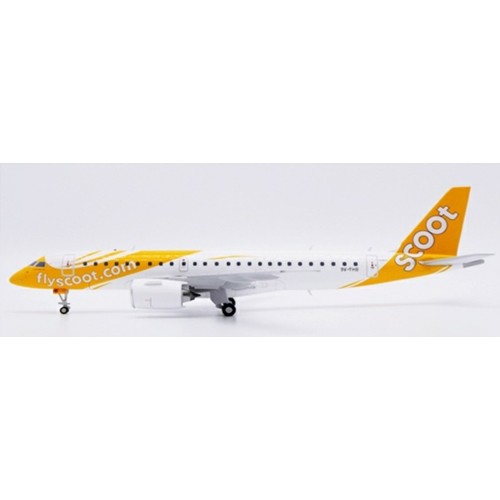 JC20493 - 1/200 SCOOT EMBRAER E190-E2 REG: 9V-THB WITH STAND