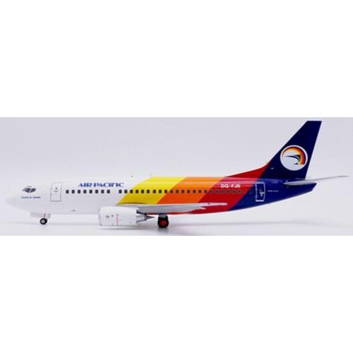 JC20494 - 1/200 AIR PACIFIC BOEING 737-500 OLD LOGO REG: DQ-FJB WITH STAND