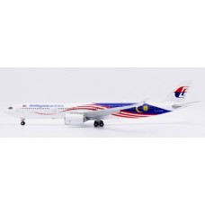 JC20503 - 1/200 MALAYSIA AIRLINES AIRBUS A330-900NEO REG: 9M-MNH WITH STAND