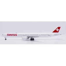 JC20591 - 1/200 SWISS BOEING 777-300ER LUZERN REG: HB-JNK WITH STAND
