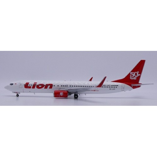 JC20599 - 1/200 LION AIR BOEING 737-900ER 50TH BOEING 737-900ER REG: PK-LHY WITH STAND