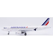 JC20602 - 1/200 AIR FRANCE AIRBUS A319 LARGE TITLES REG: F-GRXK WITH STAND