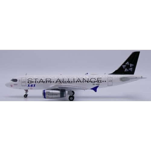 JC20608 - 1/200 SAS SCANDINAVIAN AIRLINES AIRBUS A319 STAR ALLIANCE REG: OY-KBT WITH STAND