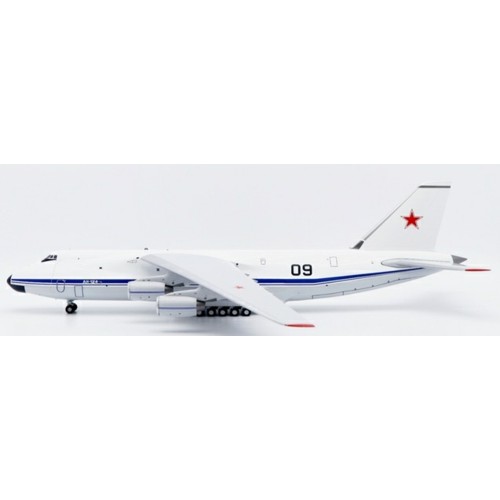 JC20702 - 1/200 SOVIET AIR FORCE ANTONOV AN-124 REG: 09 WITH STAND