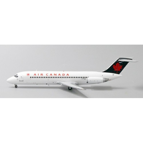 JC2220 - 1/200 AIR CANADA MCDONNELL DOUGLAS DC-9-30 REG: C-FTLX WITH STAND