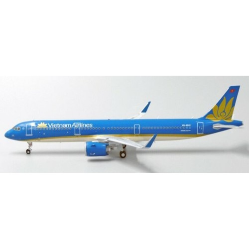 JC2255 - 1/200 VIETNAM AIRLINES AIRBUS A321NEO REG: VN-A618 WITH STAND
