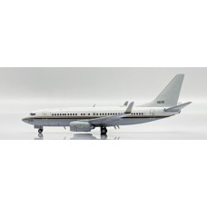 JC40074 - 1/400 US NAVY BOEING C-40A CLIPPER REG: 165835 WITH ANTENNA