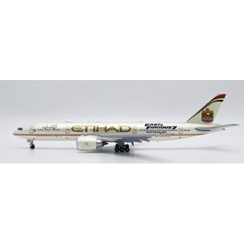 JC40111A - 1/400 ETIHAD AIRWAYS BOEING 777-200LR FAST AND FURIOUS 7 REG: A6-LRE FLAPS DOWN WITH ANTENNA