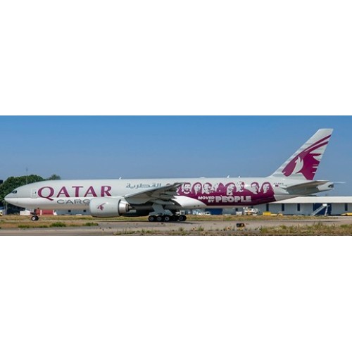 JC40114C - 1/400 QATAR CARGO BOEING 777-200LRF MOVED BY PEOPLE INTERACTIVE SERIES WITH ANTENNA