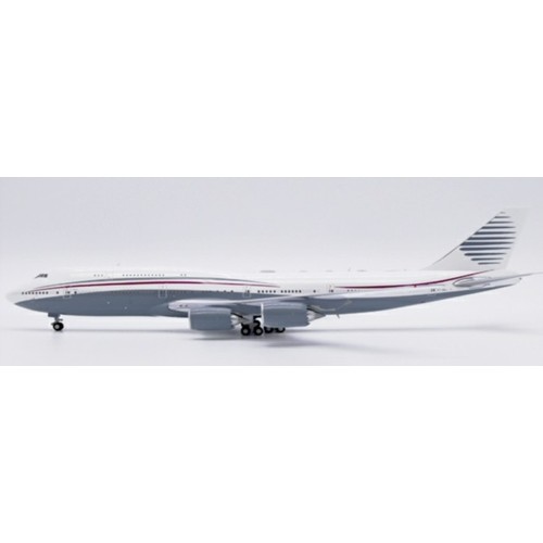 JC40162 - 1/400 QATAR AMIRI FLIGHT BOEING 747-8(BBJ) REG: A7-HBJ WITH ANTENNA