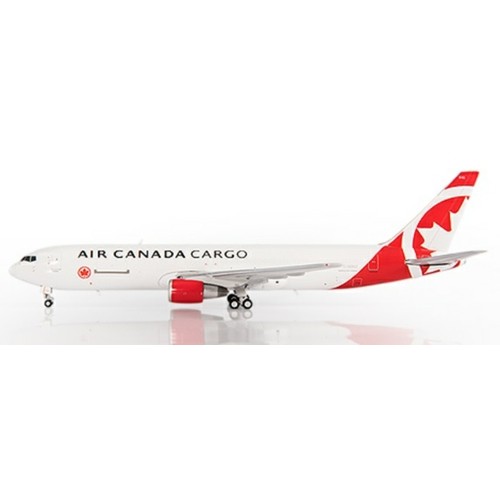 JC40191 - 1/400 AIR CANADA CARGO BOEING 767-300ER(BDSF) REG: C-GDUZ WITH ANTENNA