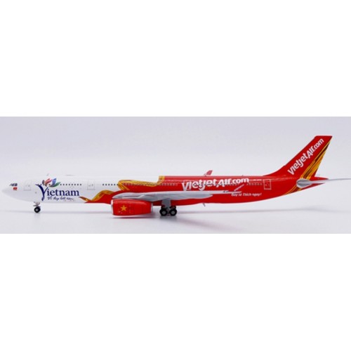 JC40272 - 1/400 VIETJET AIR AIRBUS A330-300 VIETNAM TIMELESS CHARM REG: VN-A814 WITH ANTENNA