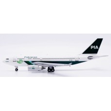 JC40447 - 1/400 PIA PAKISTAN INTERNATIONAL AIRLINES AIRBUS A310-300 REG: AP-BEU WITH ANTENNA