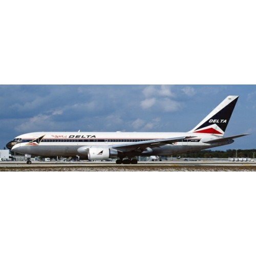 JC40498 - 1/400 DELTA AIR LINES BOEING 767-200 SPIRIT OF DELTAPOLISHED REG: N102DA WITH ANTENNA