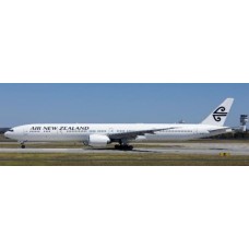 JC40646 - 1/400 AIR NEW ZEALAND BOEING 777-300ER ALL WHITE REG: ZK-OKU WITH ANTENNA