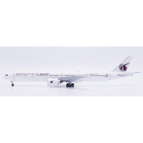 JC40679A - 1/400 QATAR AIRWAYS BOEING 777-300ER ALL WHITE REG: A7-BOC FLAPS DOWN WITH ANTENNA