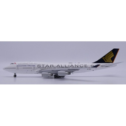 JC40701 - 1/400 SINGAPORE AIRLINES BOEING 747-400 STAR ALLIANCE REG: 9V-SPP WITH ANTENNA