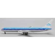 JC4993 - 1/400 KLM ROYAL DUTCH AIRLINES BOEING 767-300ER THE WORLD IS JUST A CLICK AWAY REG: PH-BZF WITH ANTENNA