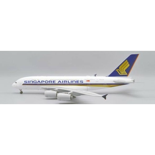 JCEW2388009 - 1/200 SINGAPORE AIRLINES AIRBUS A380 REG: 9V-SKV WITH STAND