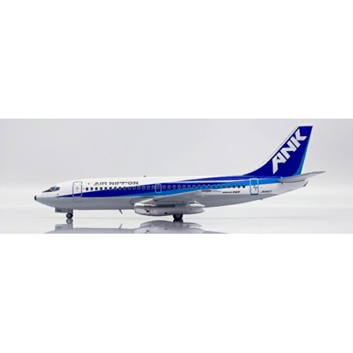 JCEW2732001 - 1/200 AIR NIPPON BOEING 737-200 REG: JA8457 WITH STAND
