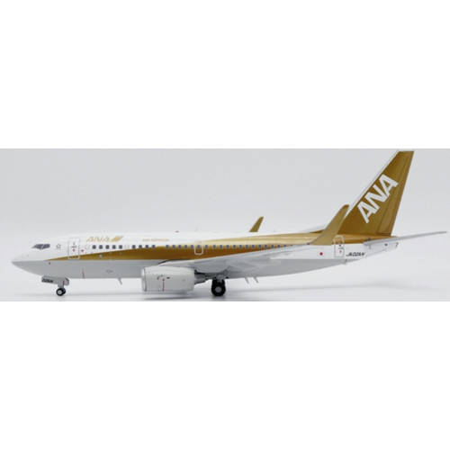JCEW2737002 - 1/200 ANA ALL NIPPON AIRWAYS BOEING 737-700 GOLD REG: JA02AN WITH STAND