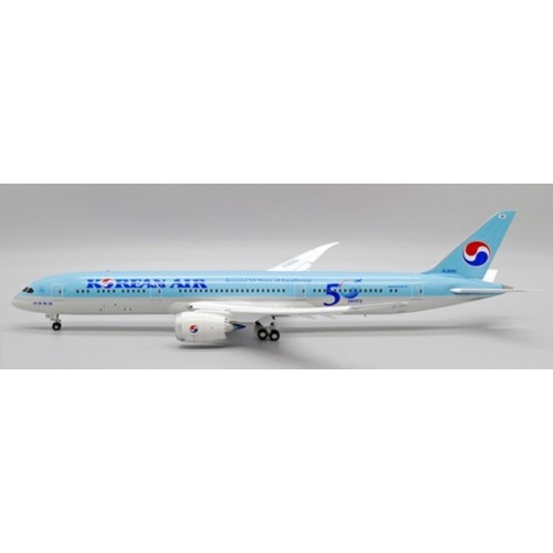 JCEW2789011A - 1/200 KOREAN AIR BOEING 787-9 DREAMLINER BEYOND 50 YEARS OF EXCELLENCE REG: HL8082 FLAPS DOWN WITH STAND