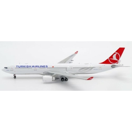 JCEW4333013 - 1/400 TURKISH AIRLINES AIRBUS A330-300 REG: TC-LNE WITH ANTENNA