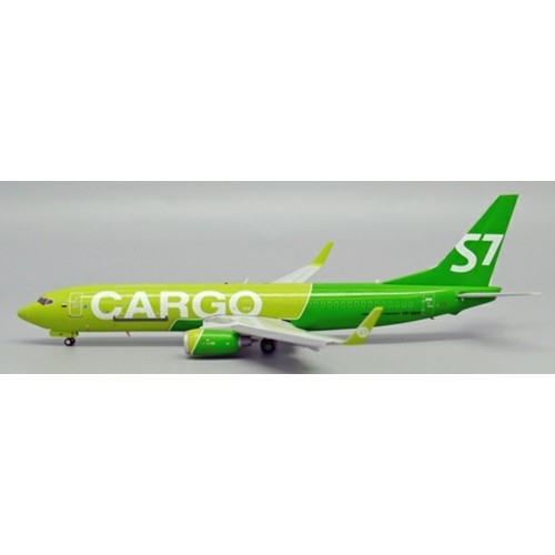 JCLH2309A - 1/200 S7 CARGO BOEING 737-800BCF REG: VP-BEM FLAPS DOWN WITH STAND